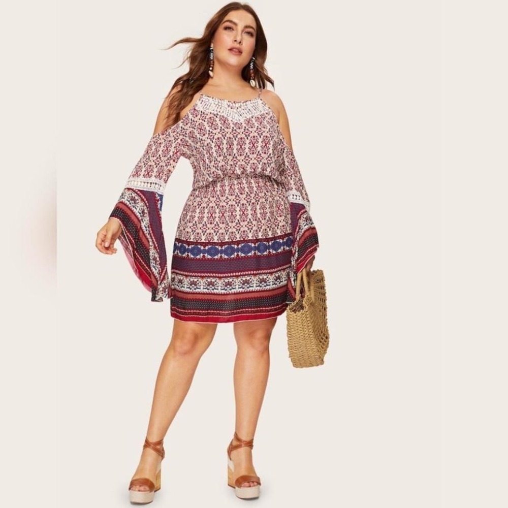 Shein Boho Cold Shoulder Bell Sleeve Crochet Trim Paisley Print Mini Dress 1X